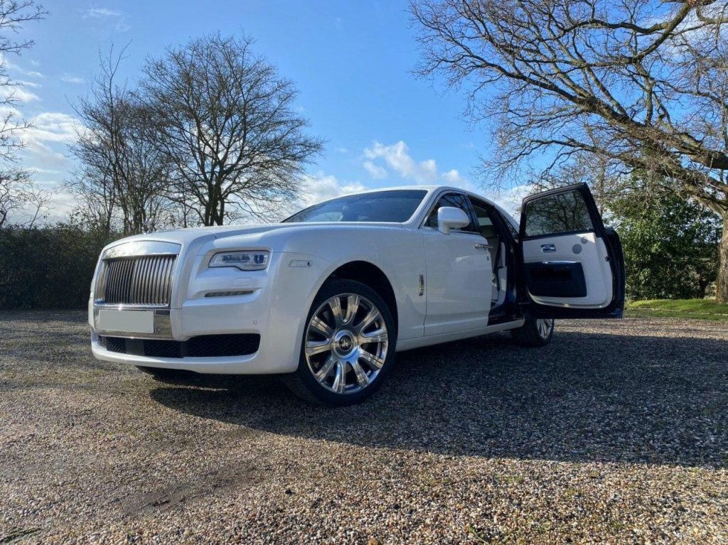 Hire Rolls-Royce Ghost 2 for wedding